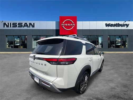 2022 Nissan Pathfinder SL 4WD