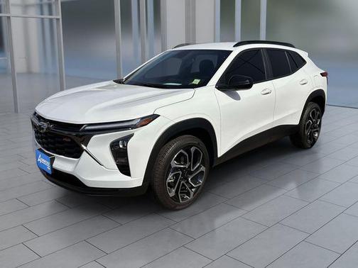 Summit White 2025 Chevrolet Trax 2RS