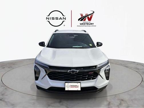 Summit White 2025 Chevrolet Trax 2RS