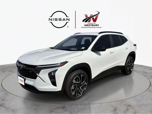 Summit White 2025 Chevrolet Trax 2RS