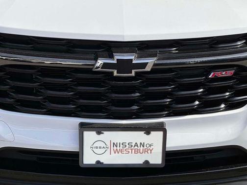 Summit White 2025 Chevrolet Trax 2RS