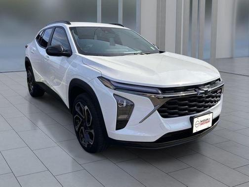 Summit White 2025 Chevrolet Trax 2RS