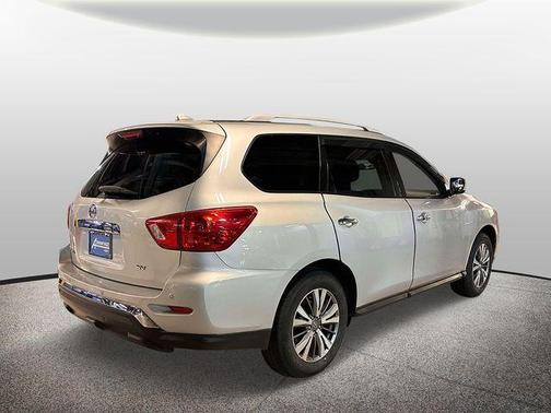 Brilliant Silver Metallic 2020 Nissan Pathfinder SV