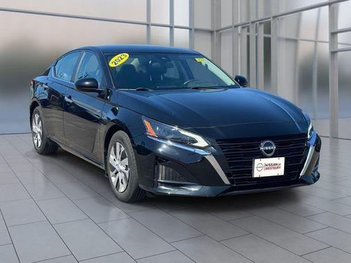 Black 2023 Nissan Altima 2.5 S