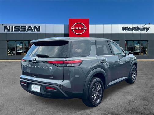 2024 Nissan Pathfinder S 4WD