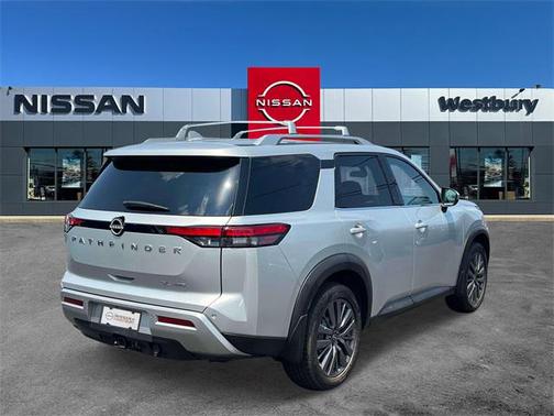 2022 Nissan Pathfinder SL 4WD