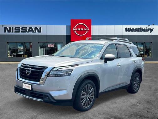 2022 Nissan Pathfinder SL 4WD