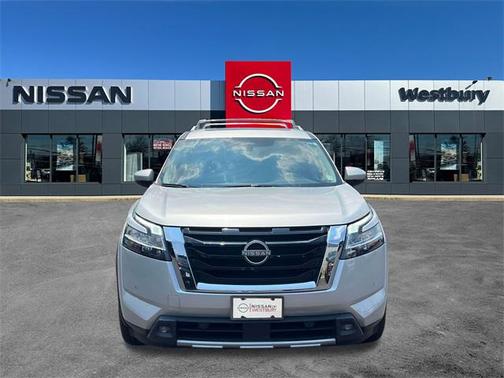 2022 Nissan Pathfinder SL 4WD