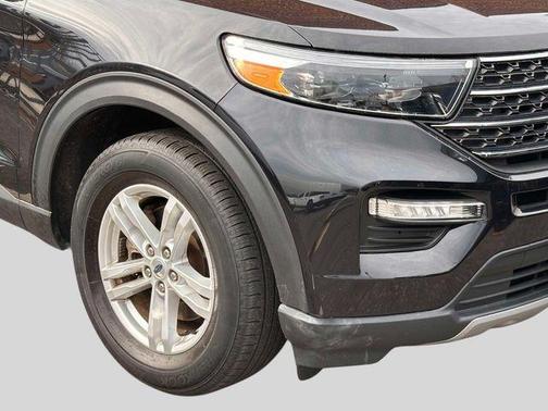 Black Metallic 2023 Ford Explorer XLT
