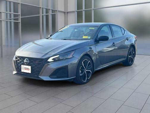 Gun Metallic 2023 Nissan Altima 2.5 SR