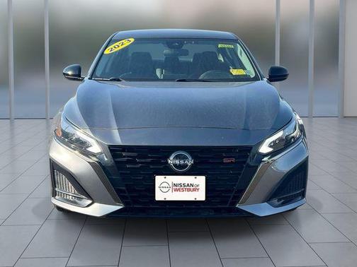 Gun Metallic 2023 Nissan Altima 2.5 SR