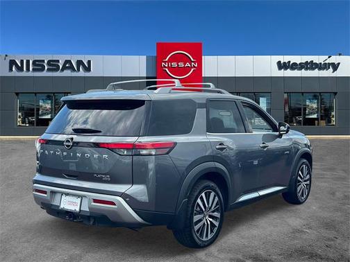 2022 Nissan Pathfinder Platinum 4WD