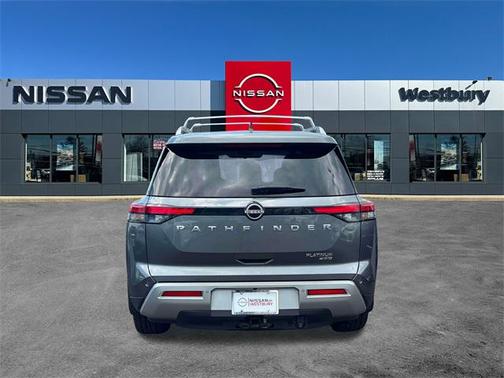 2022 Nissan Pathfinder Platinum 4WD
