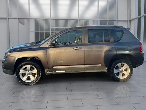 Granite Crystal Clearcoat Metallic 2017 Jeep Compass Latitude