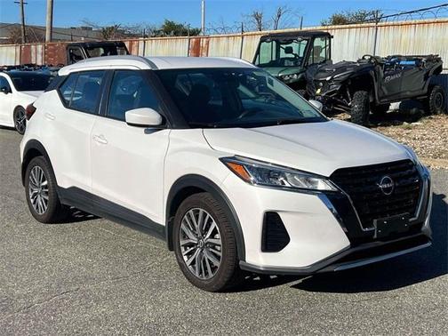 2023 Nissan Kicks SV