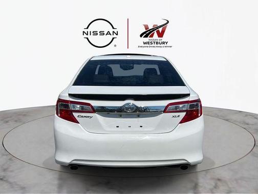 Super White 2013 Toyota Camry XLE