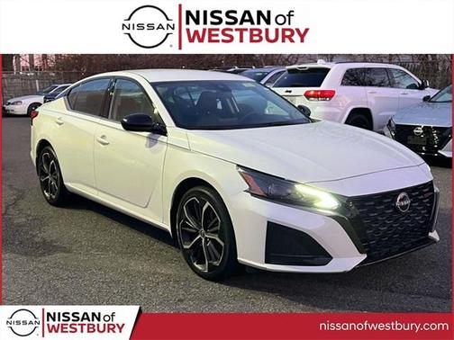 2023 Nissan Altima 2.5 SR