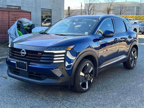 2025 Nissan Kicks SR