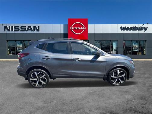 2022 Nissan Rogue Sport SL