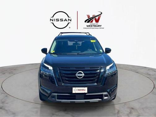 Black 2023 Nissan Pathfinder SV