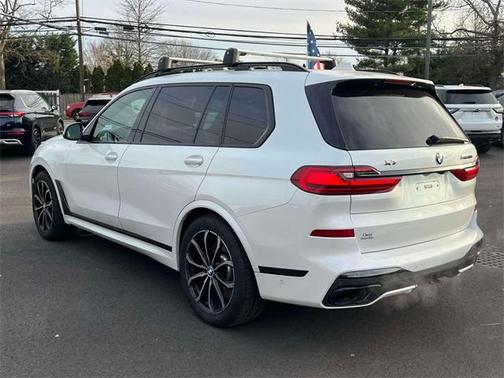 2021 BMW X7 M50i