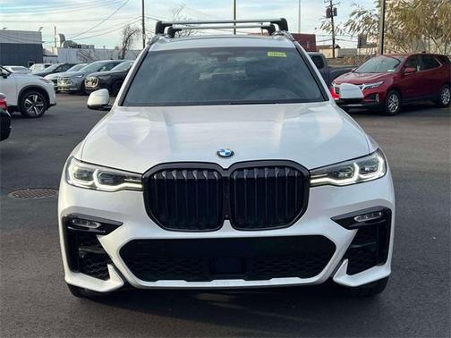 2021 BMW X7 M50i