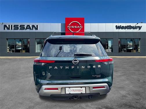 2022 Nissan Pathfinder Platinum 4WD