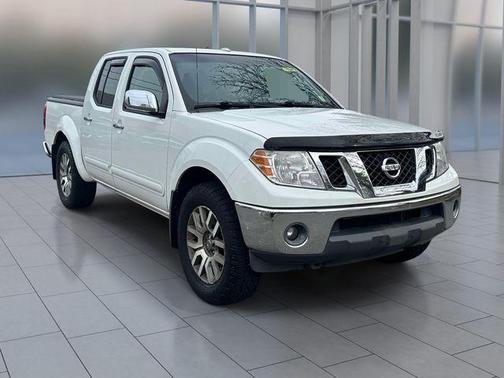 Glacier White 2013 Nissan Frontier SL