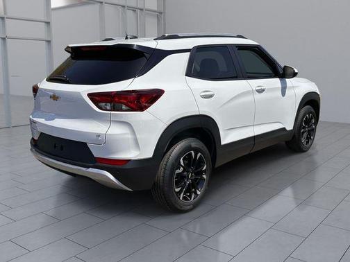 Summit White 2023 Chevrolet Trailblazer LT