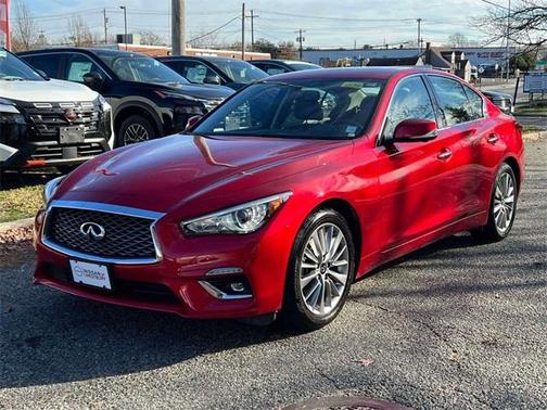 2023 INFINITI Q50 LUXE
