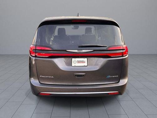 Crystal Metallic 2022 Chrysler Pacifica Hybrid Touring L