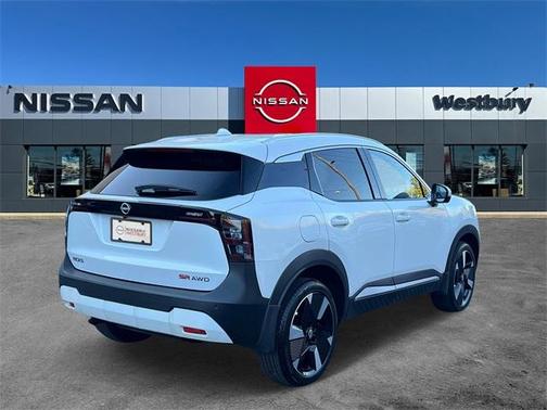 2025 Nissan Kicks SR