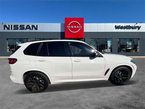 2022 BMW X5 M50i