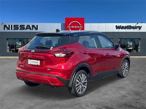 2023 Nissan Kicks SV