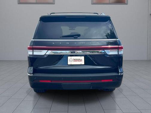 Platinum Dune 2022 Lincoln Navigator Reserve