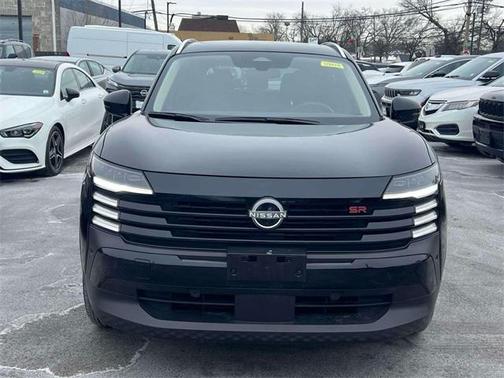 2025 Nissan Kicks SR