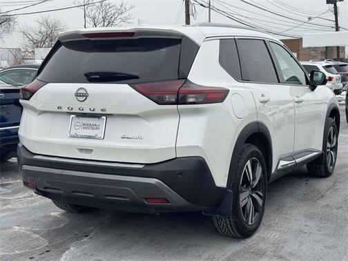 2023 Nissan Rogue SL