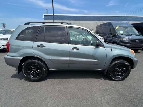 2005 Toyota RAV4 Base