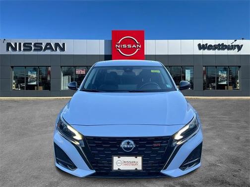2023 Nissan Altima 2.0 SR
