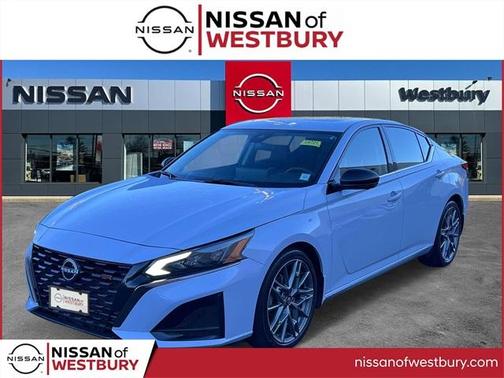 2023 Nissan Altima 2.0 SR