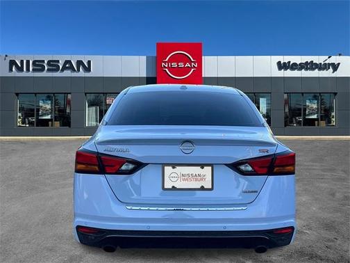 2023 Nissan Altima 2.0 SR