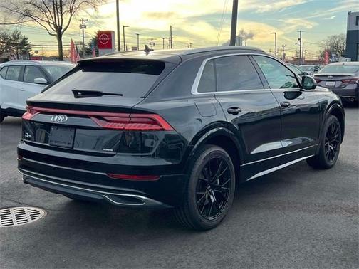 2023 Audi Q8 55 Premium