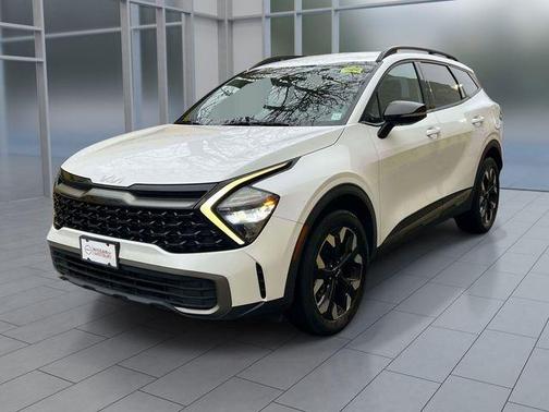 Glacial White Pearl 2023 Kia Sportage X-Line