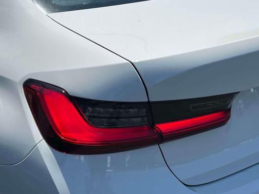 2021 BMW 330 330i
