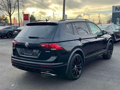2021 Volkswagen Tiguan 2.0T SE R-Line Black