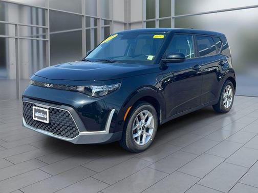 Fusion Orange 2023 Kia Soul LX