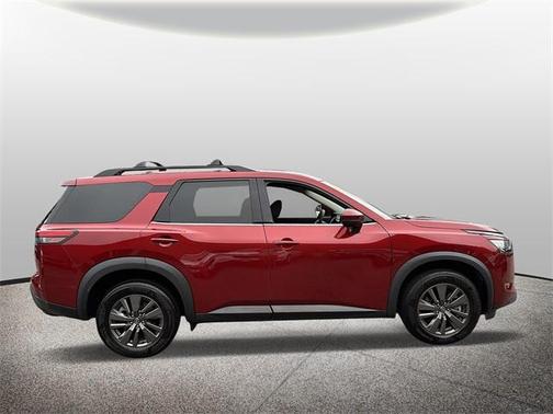 2023 Nissan Pathfinder SV
