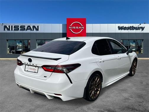 2023 Toyota Camry Hybrid SE