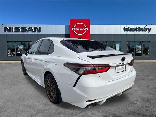 2023 Toyota Camry Hybrid SE