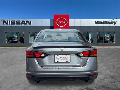 2023 Nissan Altima 2.0 SR